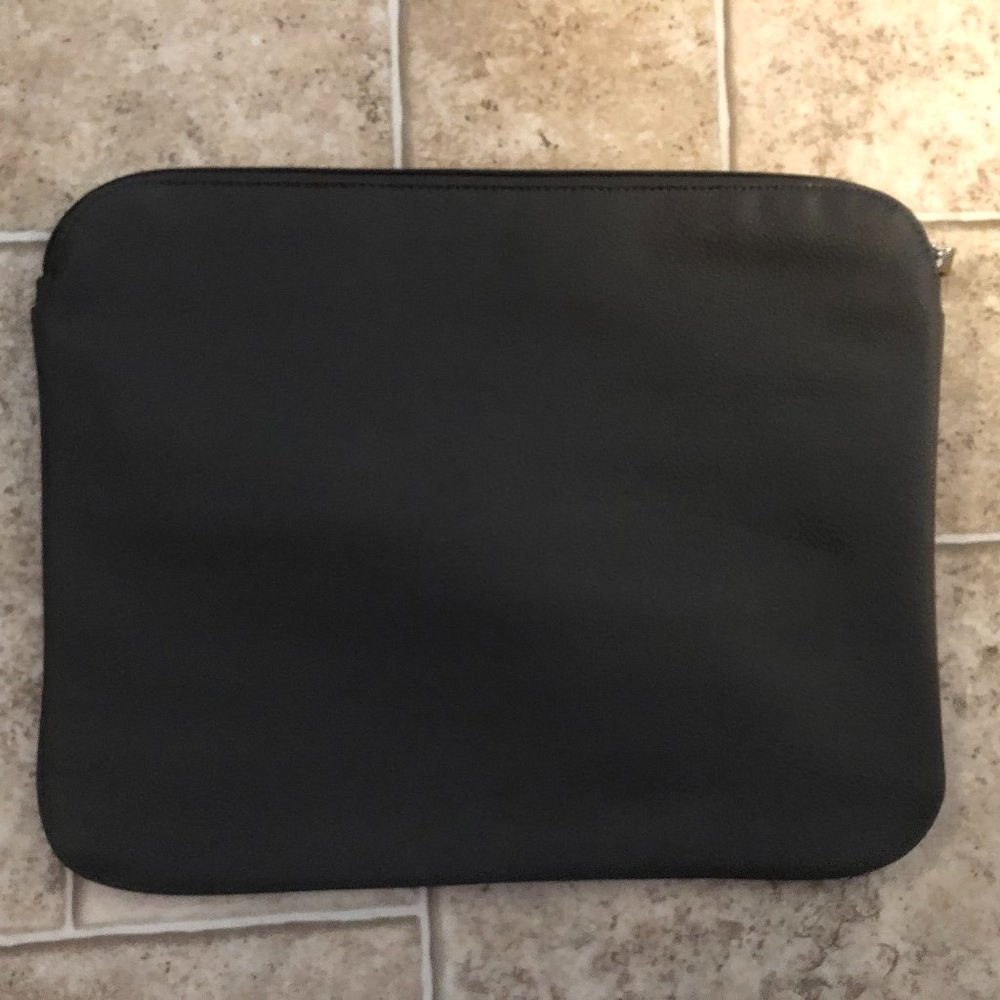 Thirty-one Savy Sleeve